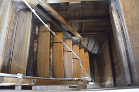 �����悭�~���ƕǂɂԂ�������