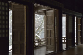 �ω��������